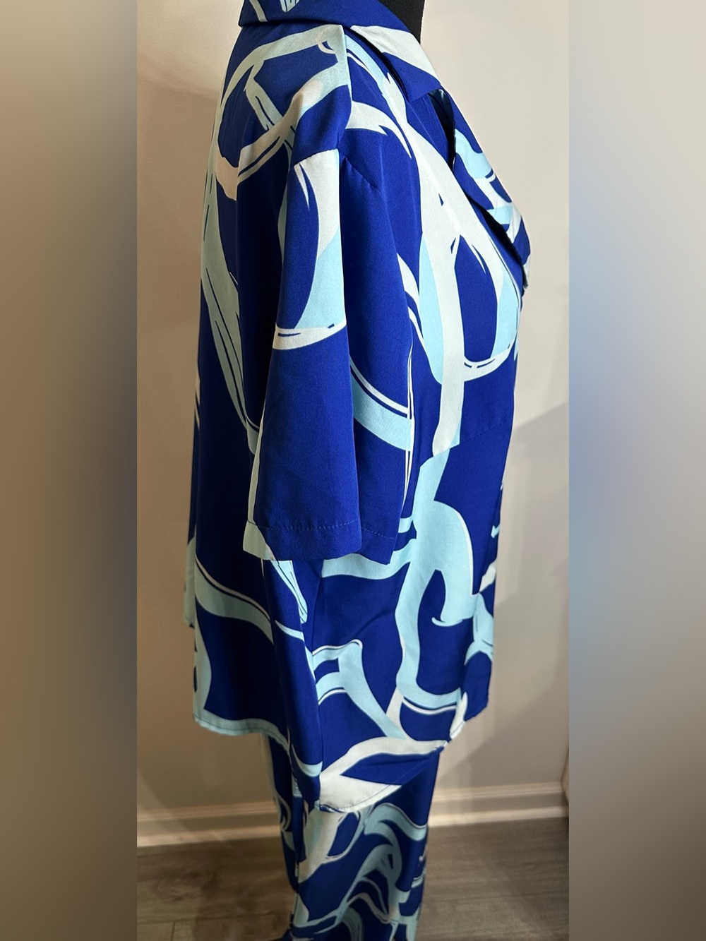 SHEIN Blue & White Abstract Print Two-Piece Wide Leg Pantsuit - Size 1X - Picture 8 of 15